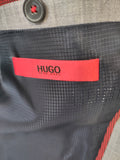Hugo Boss licht grijs sharkskin met banen op revers